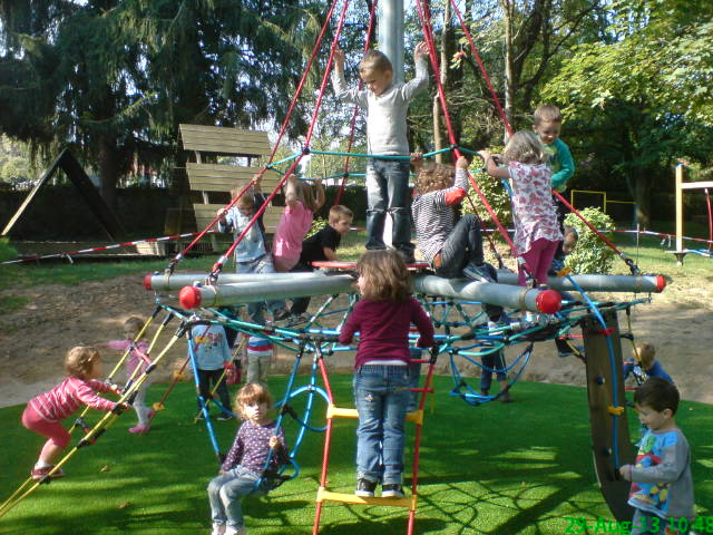  Kindergarten Spielplatz 